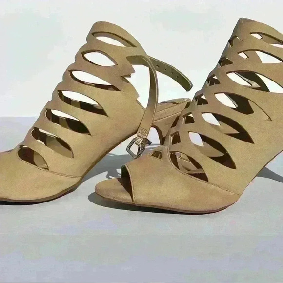 Gianni Bini Heels - Picture 4 of 10